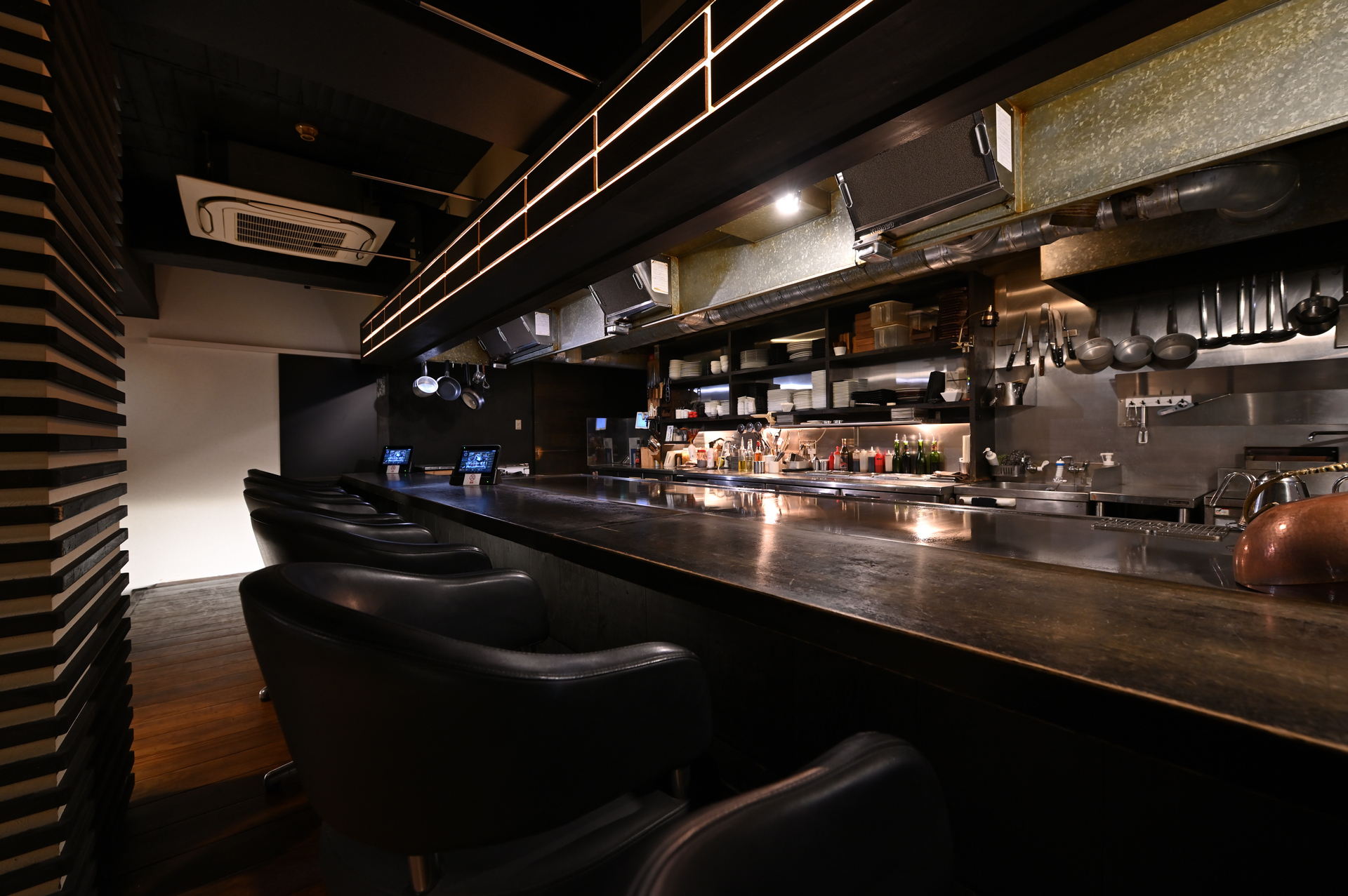 鉄板焼 zaza Casual Dining